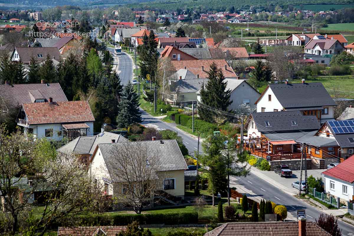 Unser Programmtipp: Spaziergang auf dem ungarndeutschen Lehrpfad in Band