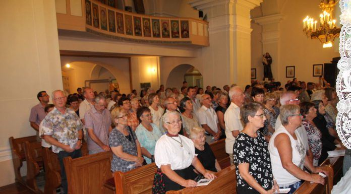 Deutsche Messe der Erzdiözese in Hajosch