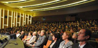 Programmangebot des Kulturzentrums in Kecskemét „Hírös Agóra“