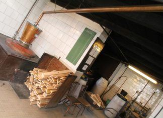 Eine traditionelle Schnapsbrennerei in Solt – Egy hagyományos pálinkafőzde Solton