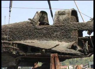 Dutzende Flugzeugwracks im Balaton