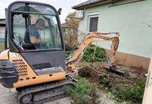 Arbeit mit eigenem Bagger