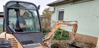 Arbeit mit eigenem Bagger