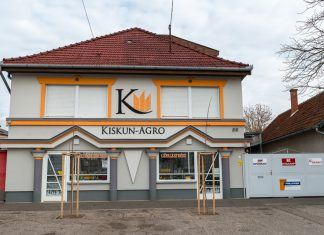 Was braucht die Landwirtschaft? Maschinen und gute Ersatzteile… A mezőgazdasághoz gépek és jó alkatrészek kellenek…