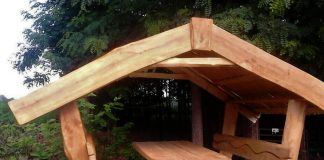 Holzhütte im Garten