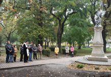 Dreifaltigkeitsdenkmal in Almasch restauriert – Megújult a bácsalmási Szentháromság szobor