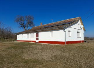 Erneuertes Haus, Alleinlage in der Puszta, herum ist nur Sonnenschein