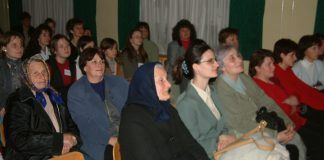 Kolompár Dzsennifer! — richtig geschrieben?