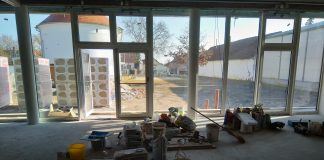 Zu Ostern trinken wir den Kaffee hier! – Húsvétkor itt kávézunk!