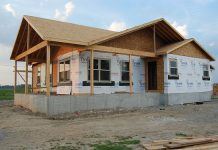 Hufbau-Akker: Baumaterial, Werkzeuge, Haushaltsgeräte, Gartenbau im Komitat Bács-Kiskun