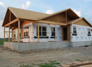 Hufbau-Akker: Baumaterial, Werkzeuge, Haushaltsgeräte, Gartenbau im Komitat Bács-Kiskun