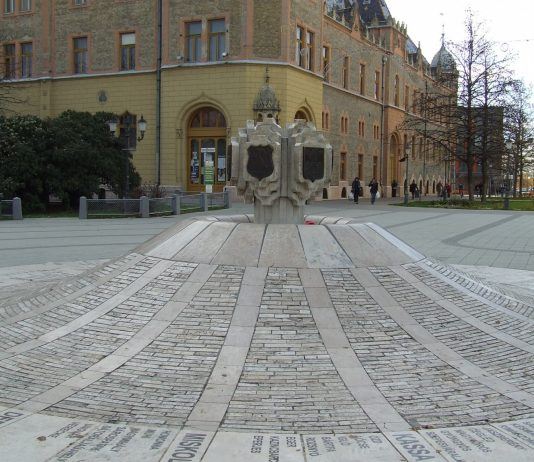 Geschichte des Kecskeméter Nullkilometer-Steins