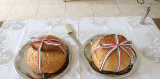 Nationalfeiertag am 20. August in Kiskunhalas: Brotsegnung, Konzert, Volkstanz