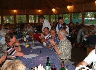 Lajos‘ Geheimnisse: Stammtisch — Warum?