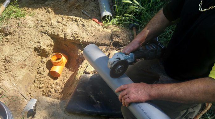 Lajoschs Geheimnisse: Handwerker in Spezialfall – Wenn Dreck nach oben kommt…