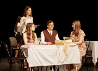 Hervorragende Darbietungen und gute Unterhaltung — Kiváló előadások és nagyszerű hangulat