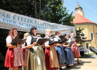 Etwas Gutes gegessen, dann getanzt und gesungen