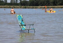 Wem gehört dieser Stuhl im Vadkerter See?
