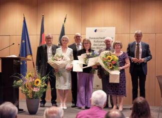 Ungarndeutsche Journalistin ausgezeichnet — Magyarországi német újságíró kitüntetése