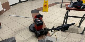 Reinigen: Böden, Glasflächen, nach Hausrenovierung… – Takarítás: padló, épületüveg és házfelújítás