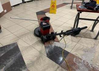 Reinigen: Böden, Glasflächen, nach Hausrenovierung… – Takarítás: padló, épületüveg és házfelújítás