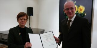 Ungarischer Historiker erhielt deutsche Auszeichnung – Magyar történész német kitüntetése