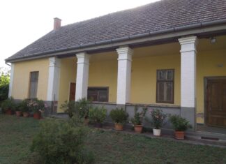 5-Zimmer-Einfamilienhaus ist in Tázlár zu verkaufen / Szép családi tanyabirtok eladó Tázláron