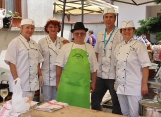 Hozalicska és gombócos káposzta — Tschasarteter Rezepte von der Kochmannschaft