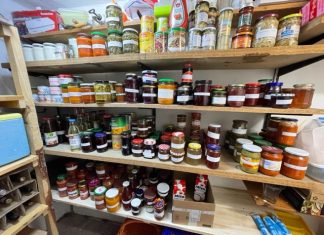 Unsere Speisekammer ist voll! — ein Neuanfang im Leben von deutschen Zuwanderern 2