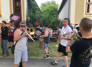 Festival der Wurstmacher namens „Stifolder” in Feked am 25. 05.