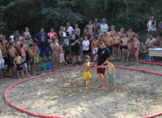 Die Beach-Wrestling-Saison beginnt — Indul a strandbirkózás szezonja