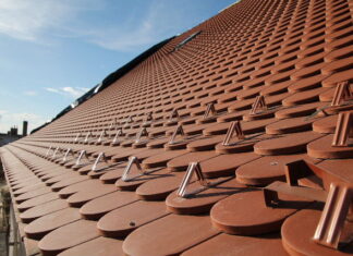 Zimmermann und Dachdecker: Tamás Nehéz in Bócsa