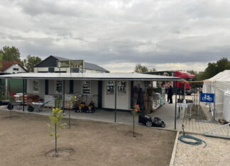 Landwirtschaftsladen „Agrar- Apotheke“ in Bócsa — Új gazdabolt Bócsán