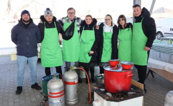 „Káposztába hús kellett” — „Kohlroulade Kavalkade“