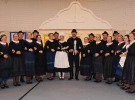Jubiläum der ungarndeutschen Volkstanzgruppe in Nadwar: Samstag en 25. April