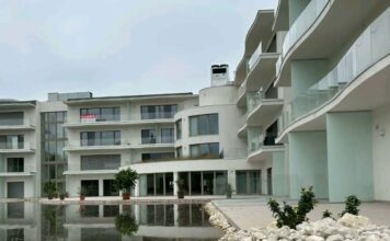 Saját lakás az idősek otthonában Kecskemét-Ballószögön — Eigene Wohnung im Altenheim in Ungarn