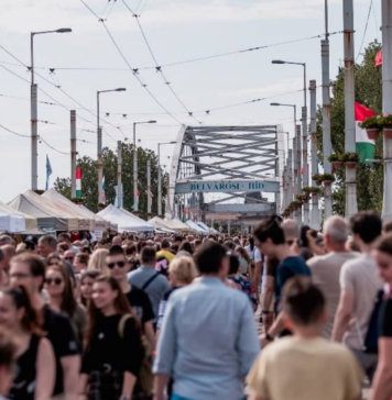 Weine von 150 Winzern + Brückenfest